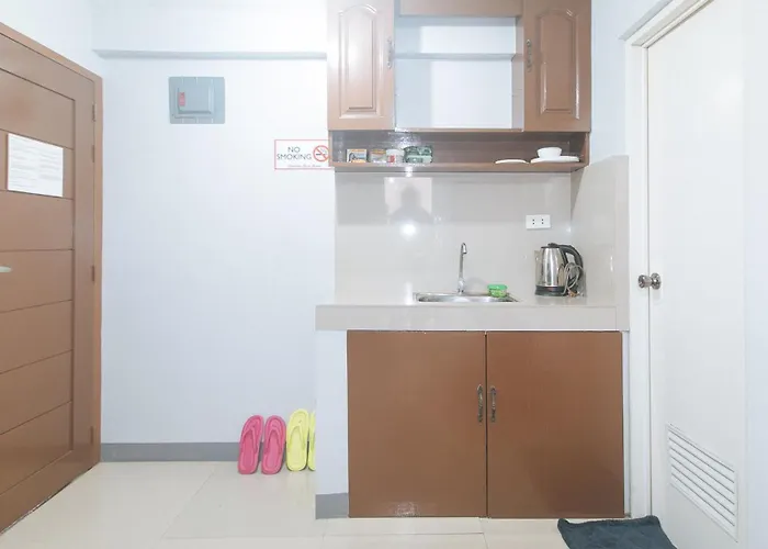 ホテル Vcloud Hills Boarding House Near Naia Terminal *